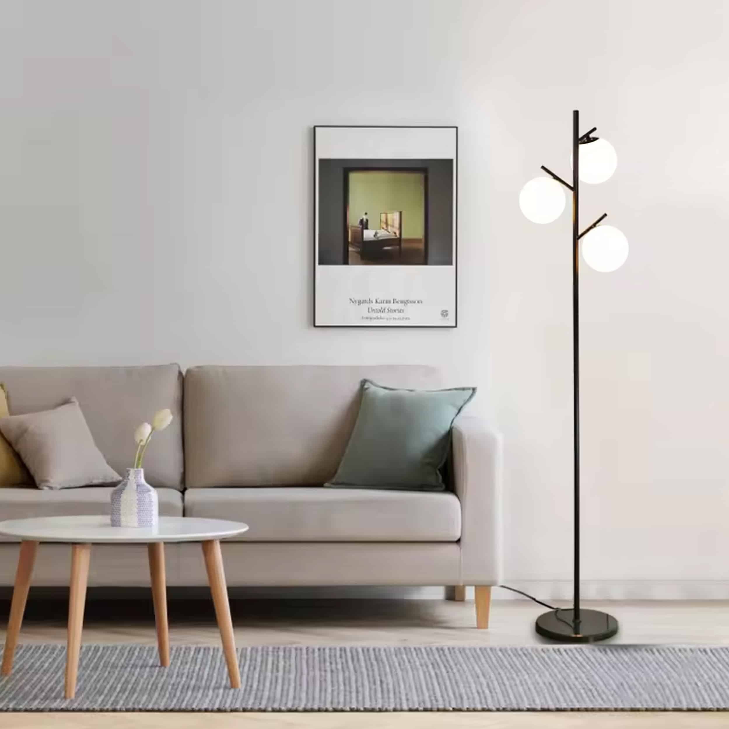 Bella golvlampa mattsvart