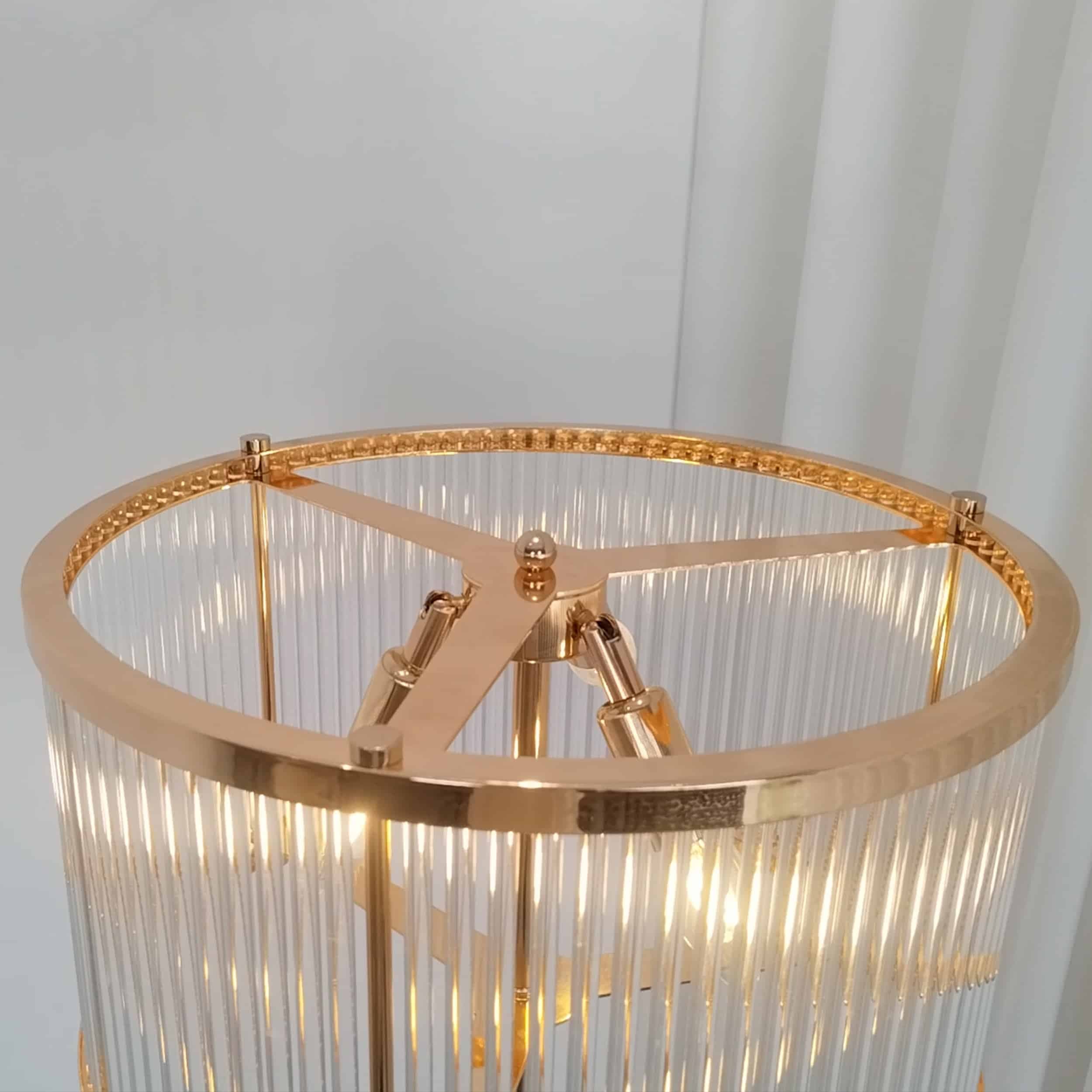 Nelson bordslampa guld